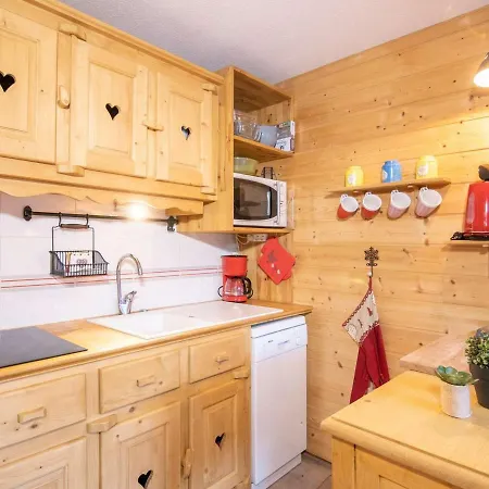 Calme 4 Pers Avec Balcon Et Parking, Pres Centre Saint-lary - Fr-1-296-331